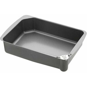MasterClass Non-Stick Roasting Pan with Pouring Lip 34 x 23 x 8cm MasterClass Non-Stick Roasting Pan with Pouring Lip 34 x 23 x 8cm