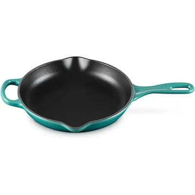 Le Creuset Signature Bleu Riviera Cast Iron 23cm Skillet with Metal Handle Le Creuset Signature Bleu Riviera Cast Iron 23cm Skillet with Metal Handle