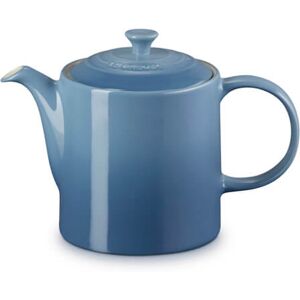 Le Creuset Chambray Stoneware Grand Teapot Le Creuset Chambray Stoneware Grand Teapot