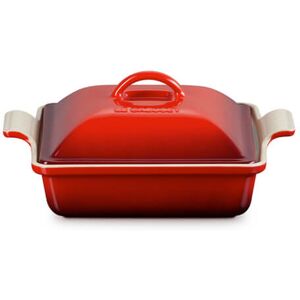 Le Creuset Cerise Stoneware 23cm Heritage Square Dish with Lid Le Creuset Cerise Stoneware 23cm Heritage Square Dish with Lid