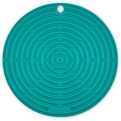 Le Creuset Bleu Riviera Round Cool Tool Le Creuset Bleu Riviera Round Cool Tool
