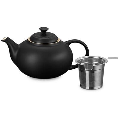 Le Creuset Satin Black Stoneware Classic Teapot with Infuser Le Creuset Satin Black Stoneware Classic Teapot with Infuser