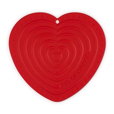 Le Creuset Cerise Heart Trivet Le Creuset Cerise Heart Trivet