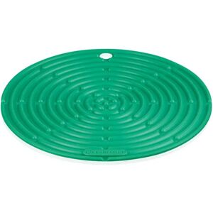 Le Creuset Bamboo Round Cool Tool