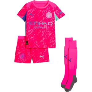 Puma 2025-2026 Man City Home Goalkeeper Mini Kit (Pink) - Pink - male - Size: 5-6 Years Puma 2025-2026 Man City Home Goalkeeper Mini Kit (Pink) - Pink - male - Size: 5-6 Years
