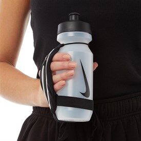 Nike Minimal Handheld Running Water Bottle 22oz Black/Black/Silver Nike Minimal Handheld Running Water Bottle 22oz Black/Black/Silver