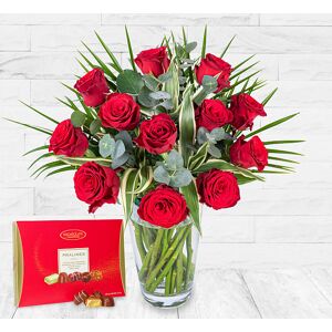 123 Flowers 12 Red Roses & Free Chocs