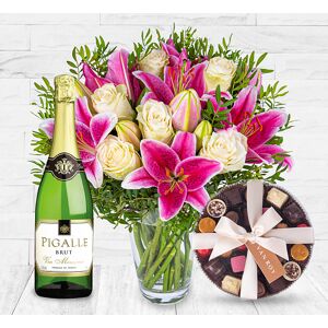 123 Flowers Classic Roses and Lilies Luxury Gift