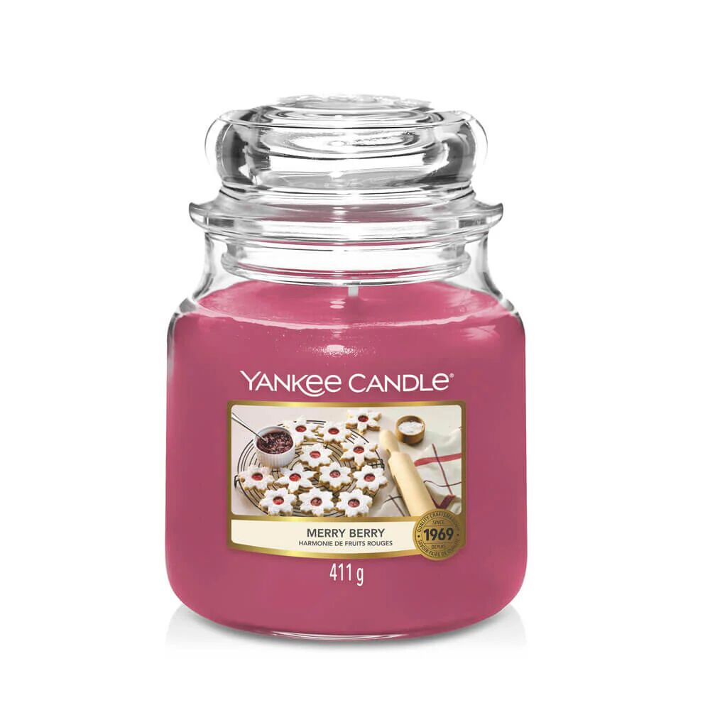 Yankee Candle Merry Berry Medium Jar Candle 1