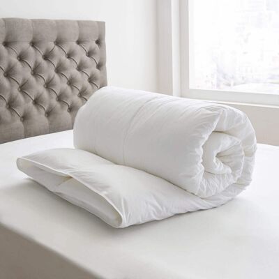 Bedeck Of Belfast Microfibre Super Kingsize Duvet 10.5 Tog Bedeck Of Belfast Microfibre Super Kingsize Duvet 10.5 Tog
