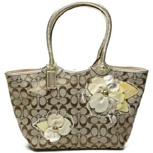 COACH Signature Shoulder Back Applique F16276  Khaki x Gold Tote Bag