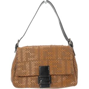 Fendi Mamma Baguette Shoulder Bag in Beige Patent