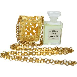 Chanel Perfume N�‹19 Necklace Metal Gold Tone Black CC Auth ar9340B