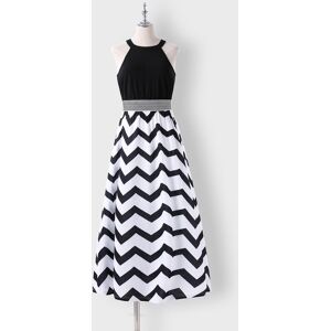 PatPat Family Matching Black Halter Neck Off Shoulder Splicing Chevron Striped Maxi Dresses and Short-sleeve T-shirts Sets  - BlackandWhite