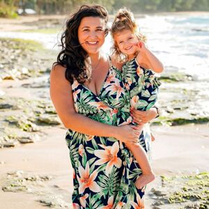 PatPat Family Matching All Over Floral Print V Neck Spaghetti Strap Midi Dresses and Splicing Short-sleeve T-shirts Sets  - royalblue
