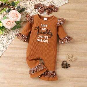 PatPat 2pcs Baby Girl Letter Print Pink Ribbed Long-sleeve Splicing Leopard Ruffle Jumpsuit with Headband Set  - Brown