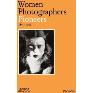 Clara Bouveresse Women Photographers: Pioneers Clara Bouveresse Women Photographers: Pioneers