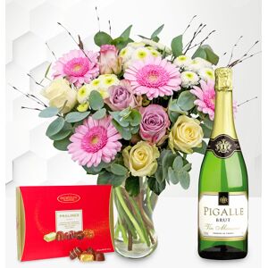 Prestige Flowers Country Garden with Fizz & Chocolates