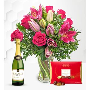 Prestige Flowers Rose and Lily Delights Gift