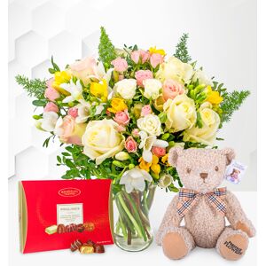 Prestige Flowers Rose and Freesia Gift Set