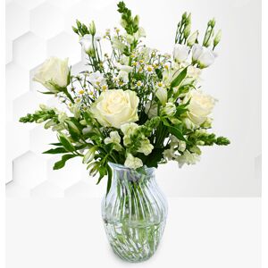 Prestige Flowers Elegant Avalanche – Letterbox Flowers – Letterbox Flowers UK – Send Letterbox Flowers – Letterbox Flowers UK