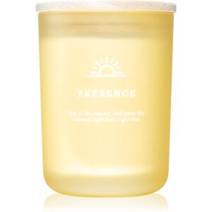 DW Home Hygge Presence scented candle 210 g