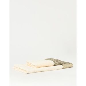 ETRO HOME Bath And Beach Towels Lifestyle color Yellow Cream ETRO HOME Bath And Beach Towels Lifestyle color Yellow Cream