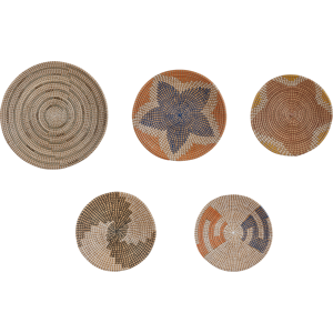 Beliani Set of 5 Wall Decor Natural Seagrass Decorative Hanging Plates African Style Material:Seagrass Size:60/47/41/40/39x60/47/41/40/39x60/47/41/40/39