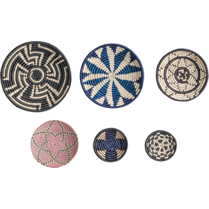 Beliani Set of 6 Wall Decor Multicolour Seagrass Decorative Hanging Plates Baskets African Style Boho Home Accessories Material:Seagrass Size:20/25/30/34/42/46x3/4/5/5/6/7x20/25/30/34/42/46