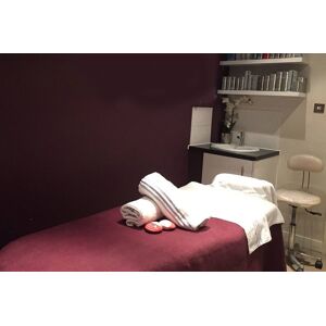 KnuSkin Advanced Skincare & Wellness Spa Spa Access, 60 Minute Treatment & Voucher - 2 Options - Sevenoaks   Wowcher