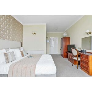 Royal Beacon Hotel Exmouth, Devon Stay & Breakfast For 2 - Prosecco Or Cream Tea Upgrade!   Wowcher