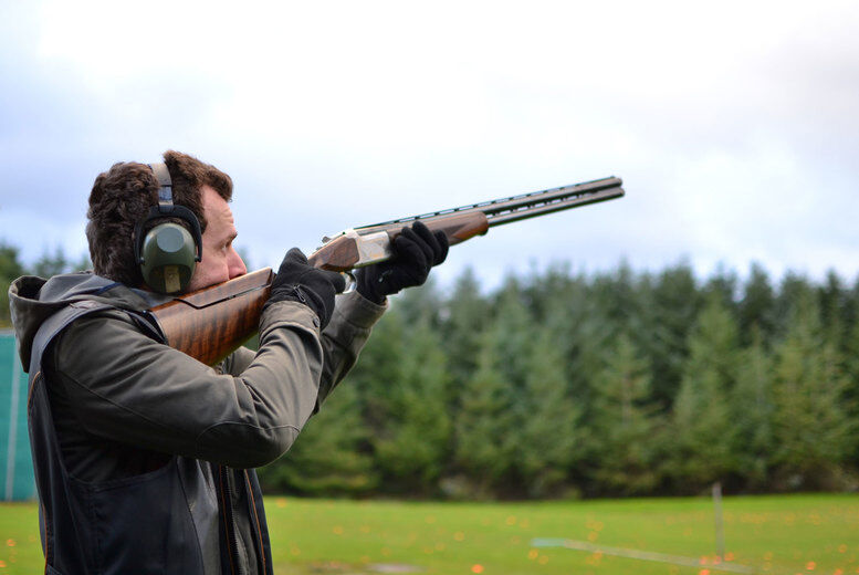 Sporting Targets Clay Pigeon Or Tri Target Experience - For 2 Or 4 - Bedfordshire   Wowcher