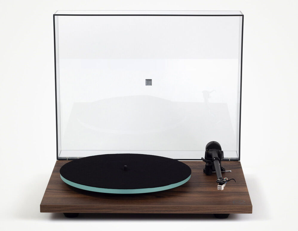 Rega Planar 2 Turntable Limited Edition Walnut