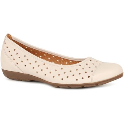 Gabor Ruffle Womens Punched Detail Casual Shoes Colour: Creme, Size: 9 9 - female Gabor Ruffle Womens Punched Detail Casual Shoes Colour: Creme, Size: 9 9 - female