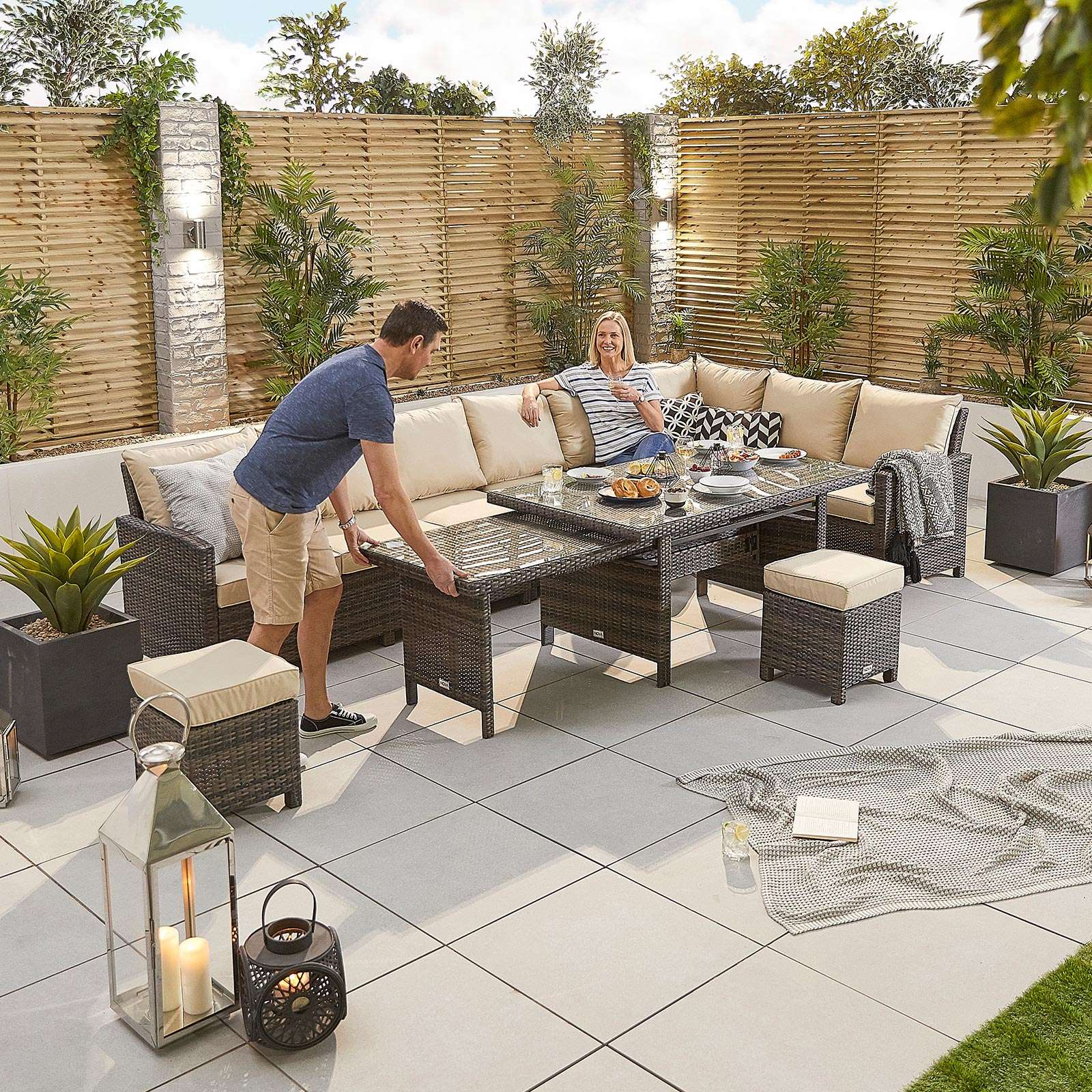 Cambridge Outdoor Dining Cambridge Corner Dining Set with Extending Table   Right Hand   Brown Cambridge Outdoor Dining Cambridge Corner Dining Set with Extending Table   Right Hand   Brown