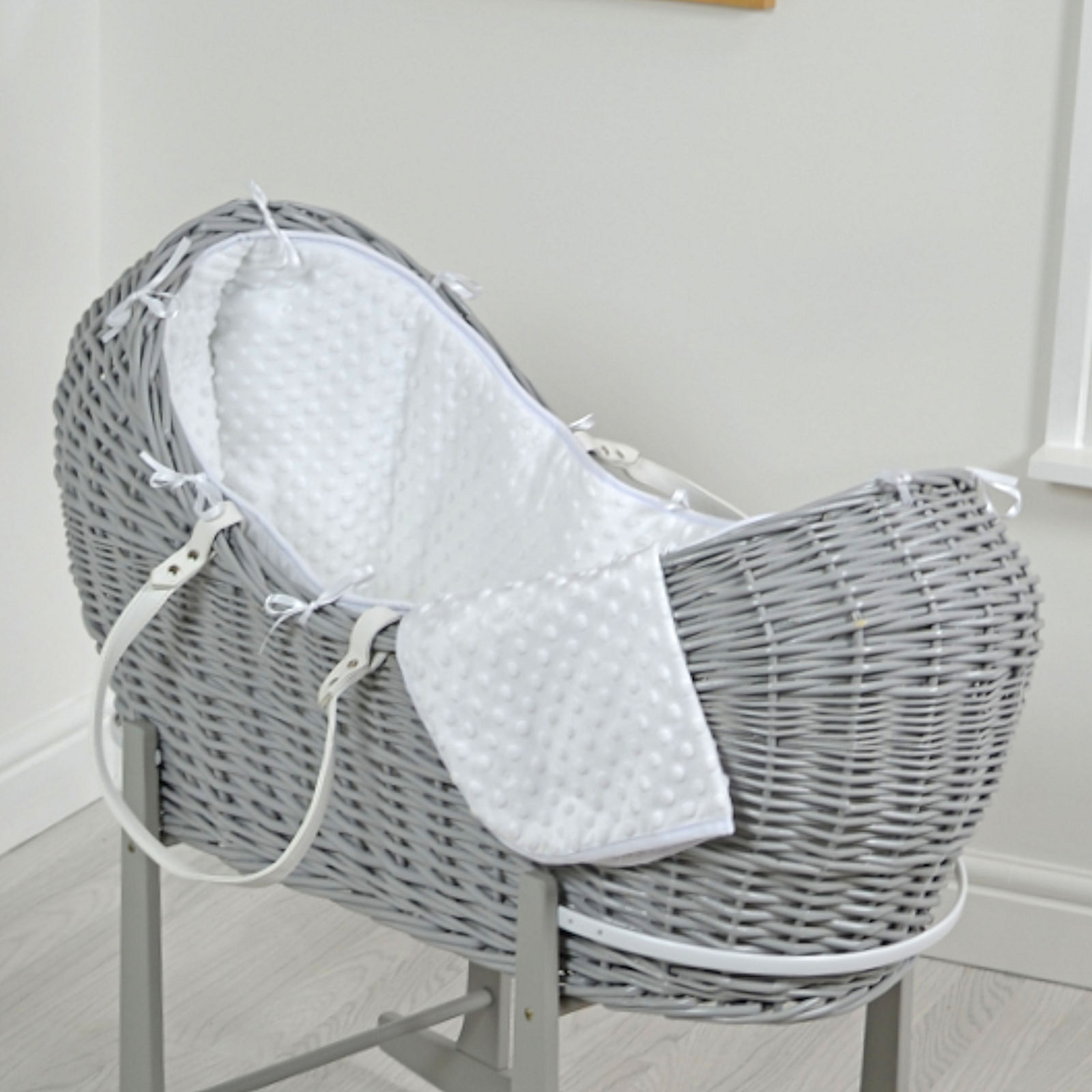 4 baby 4baby Grey Wicker Snooze Pod - White Dimple 4 baby 4baby Grey Wicker Snooze Pod - White Dimple