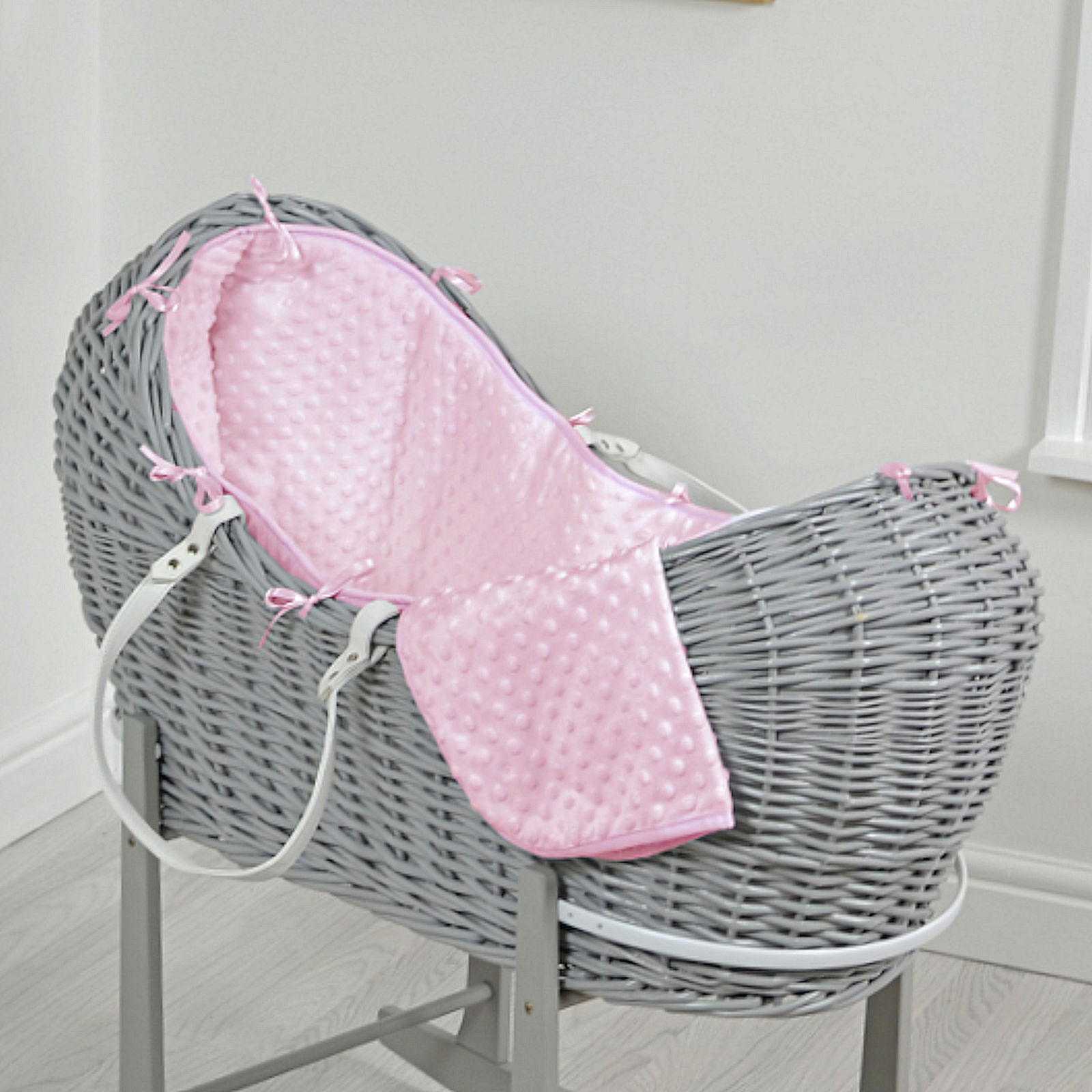 4 baby 4baby Grey Wicker Snooze Pod - Pink Dimple 4 baby 4baby Grey Wicker Snooze Pod - Pink Dimple