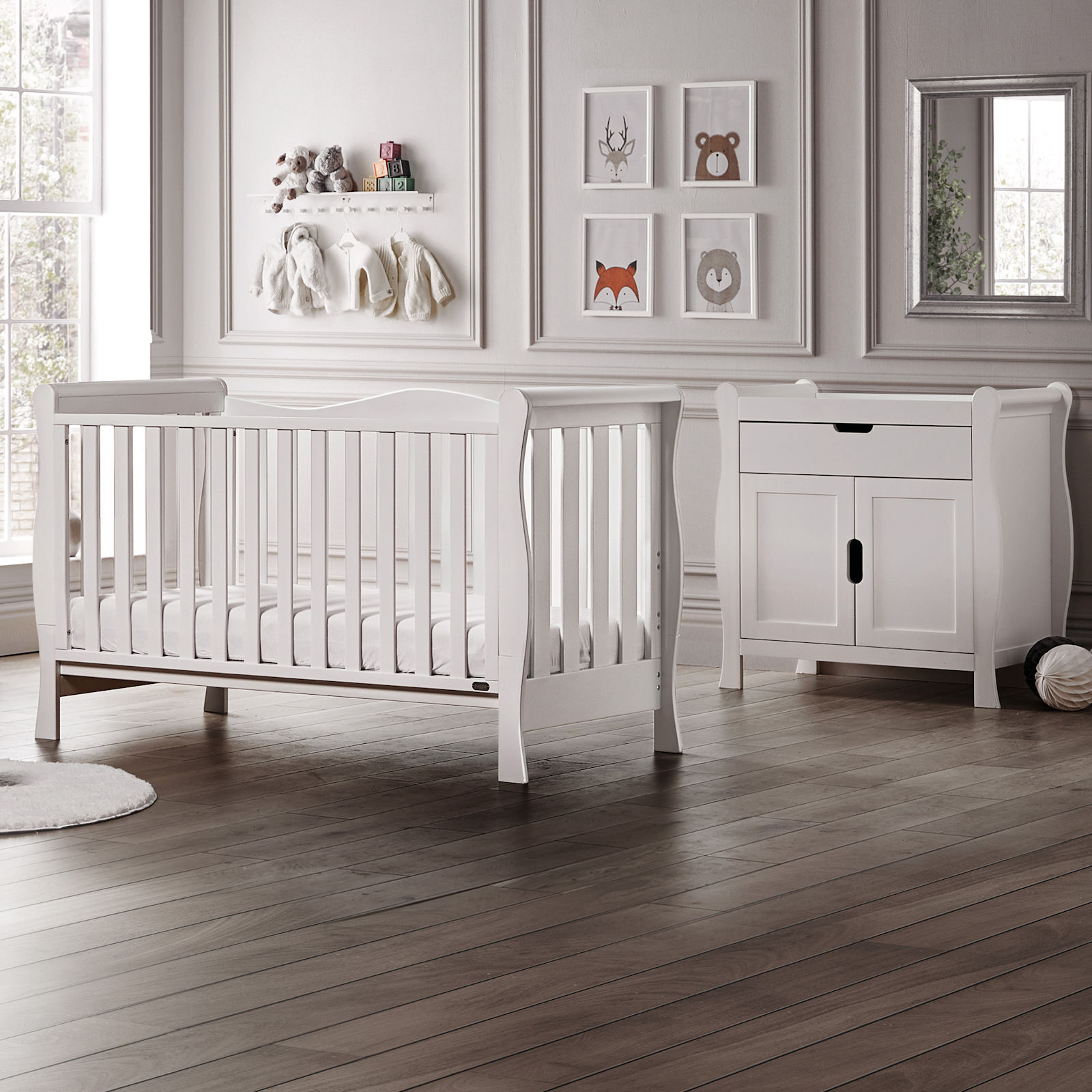 Puggle Prestbury Slatted Luxe Deluxe Sleigh 5pc Nursery Furniture Set with Fibre Mattress - White Puggle Prestbury Slatted Luxe Deluxe Sleigh 5pc Nursery Furniture Set with Fibre Mattress - White