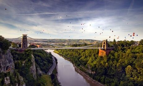 Frui Night Lights Photography Walk with Frui Frui Night Lights Photography Walk with Frui