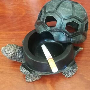 ArmadaDeals Creative Turtle Ashtrays Ornament for Cigarettes Ashtray with Lid