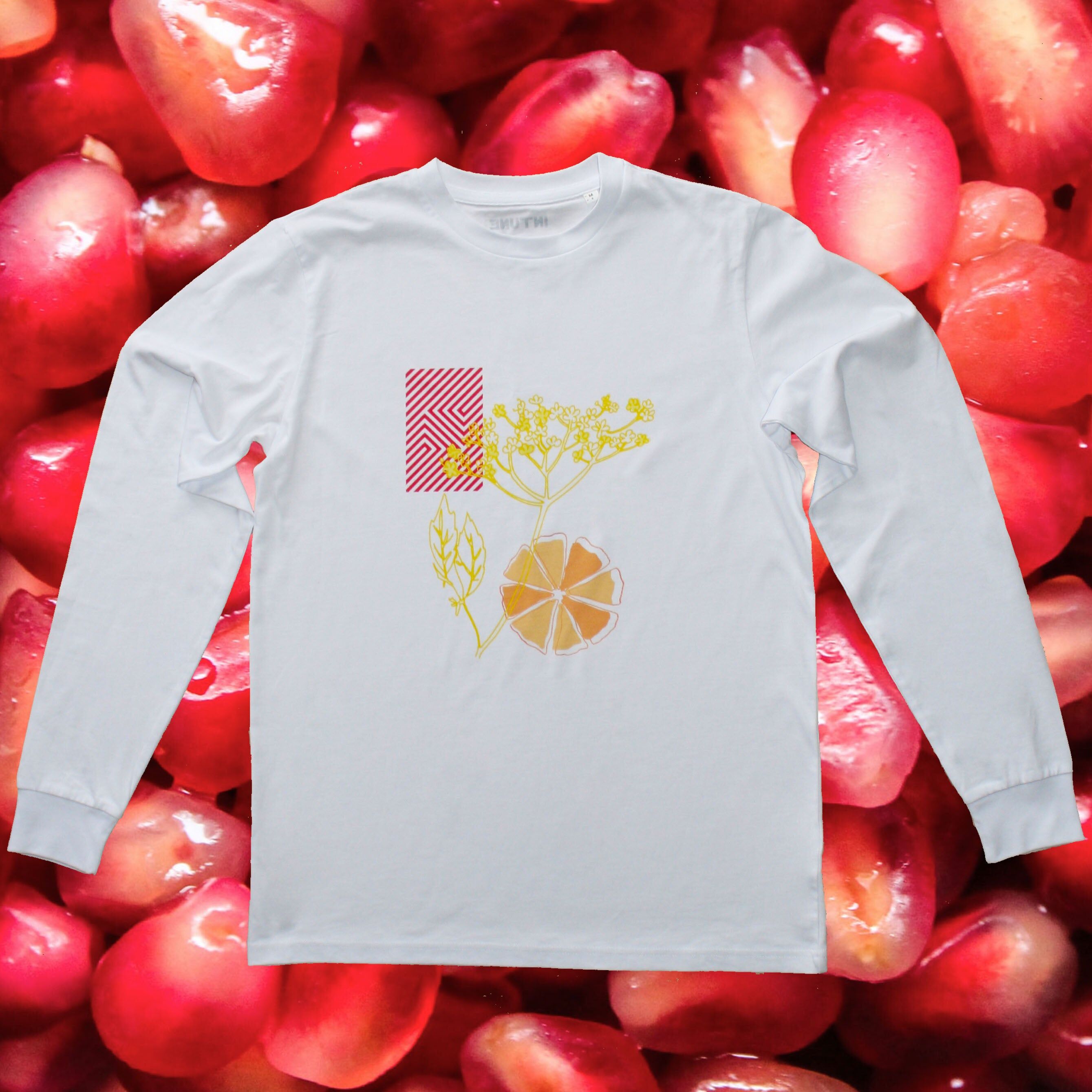 INTUNE Drinks Get INTUNE organic cotton long sleeved t-shirt - M / White INTUNE Drinks Get INTUNE organic cotton long sleeved t-shirt - M / White