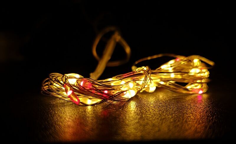 Premier Decorations - 200 led 10m Premier Christmas Outdoor Multi Function Wire Timer Lights Red & Gold