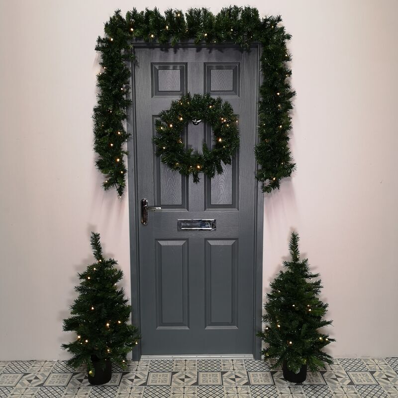 Premier Decorations - Set of 4 Pre Lit Christmas Door Decoration Kit - 90cm Trees / Garland & 60cm Wreath