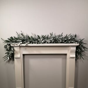 Premier Decorations - 6ft (1.8m) Lapland Flocked Garland with pe and pvc Tips