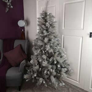 Premier Decorations - 1.8M 6ft Silver Glitter Tip Fir Festive Christmas Tree in Grey pvc with Silver Tipping Premier Decorations - 1.8M 6ft Silver Glitter Tip Fir Festive Christmas Tree in Grey pvc with Silver Tipping