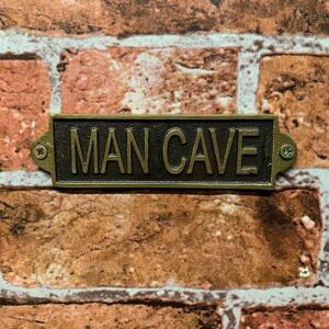 'Man Cave' - Wall Sign - Metal - L1 x W15 x H6 cm - Black 'Man Cave' - Wall Sign - Metal - L1 x W15 x H6 cm - Black
