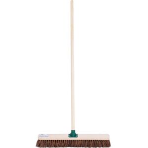 Cotswold - 24 Stiff Bassine Broom with 48 Wooden Handle - Brown