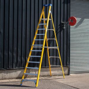 Trade Master Pro - 12 Step Platform Fibreglass Step Ladder Trade Master Pro - 12 Step Platform Fibreglass Step Ladder