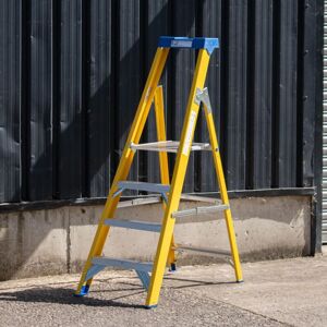 TRADE MASTER PRO 4 Step Platform Fibreglass Step Ladder TRADE MASTER PRO 4 Step Platform Fibreglass Step Ladder