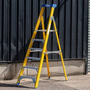 Trade Master Pro - 6 Step Platform Fibreglass Step Ladder Trade Master Pro - 6 Step Platform Fibreglass Step Ladder